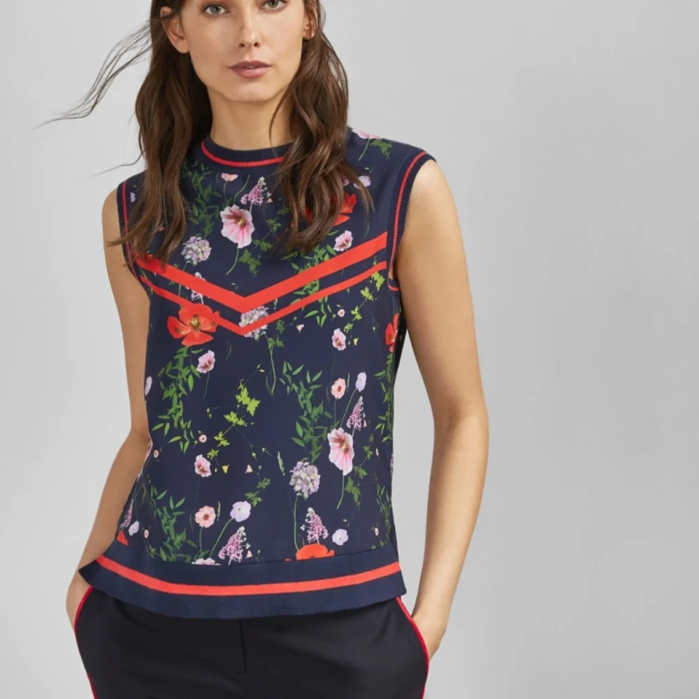 Ted Baker Namib Hedgerow Floral Sleeveless Blouse - Picture 4 of 6
